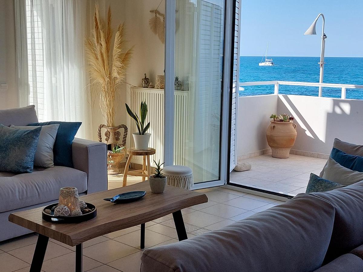 Amazing Beachfront Apartment In Hersonissos Екстериор снимка
