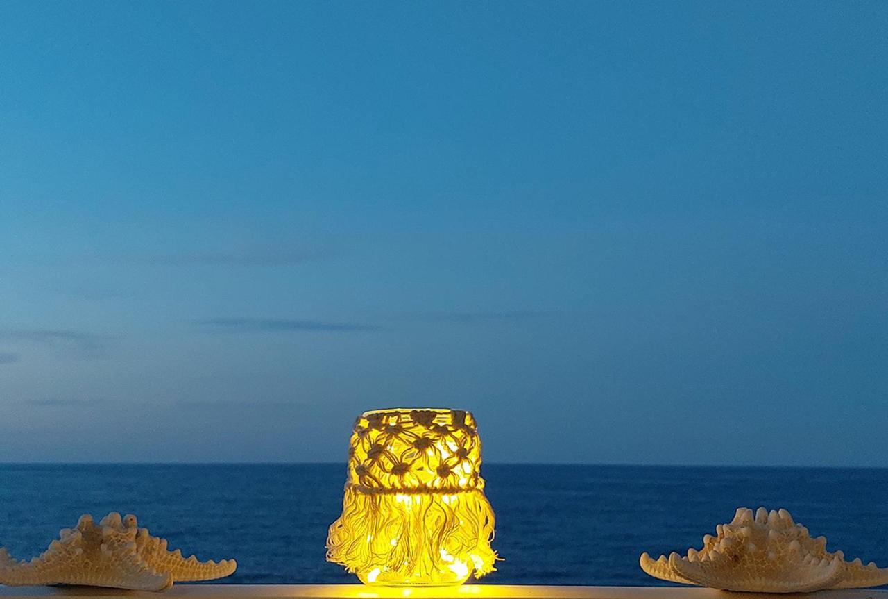 Amazing Beachfront Apartment In Hersonissos Екстериор снимка