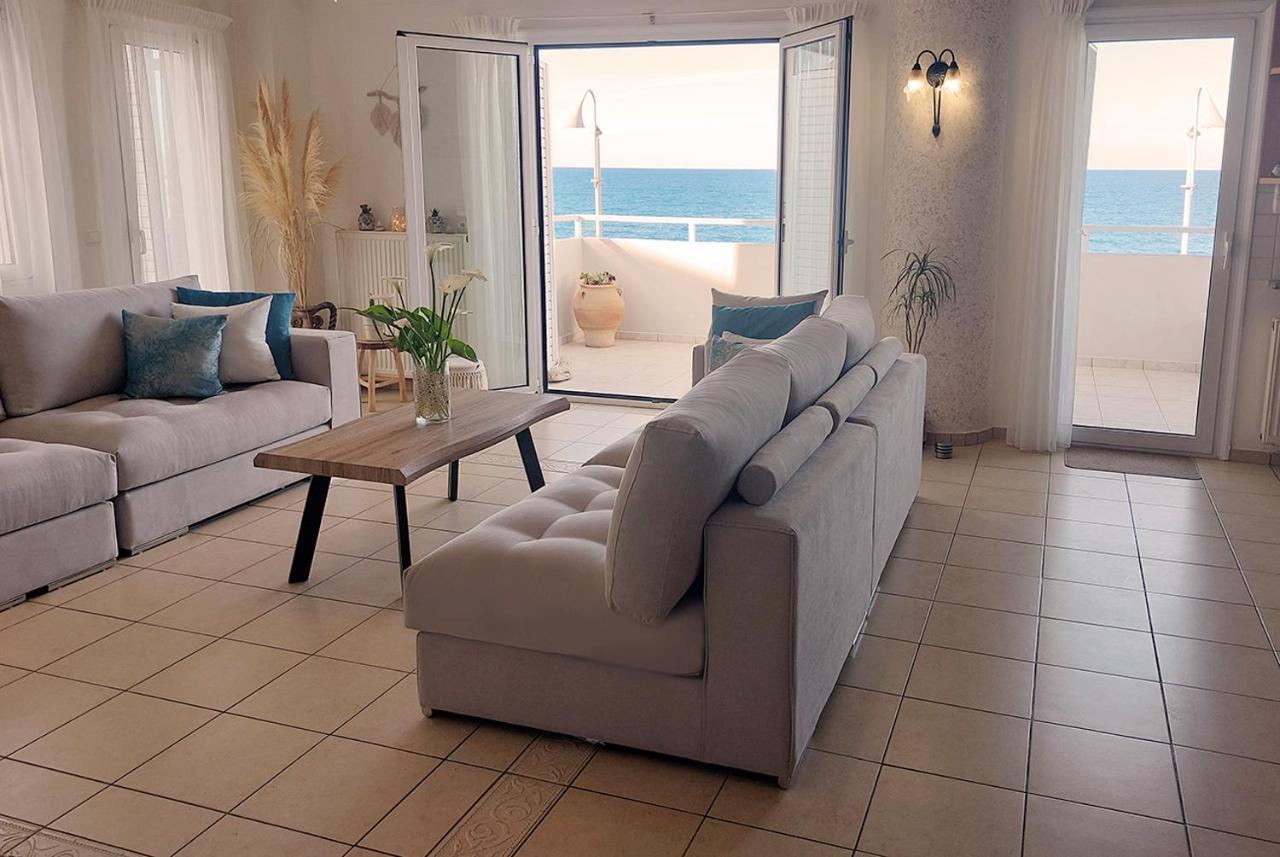 Amazing Beachfront Apartment In Hersonissos Екстериор снимка